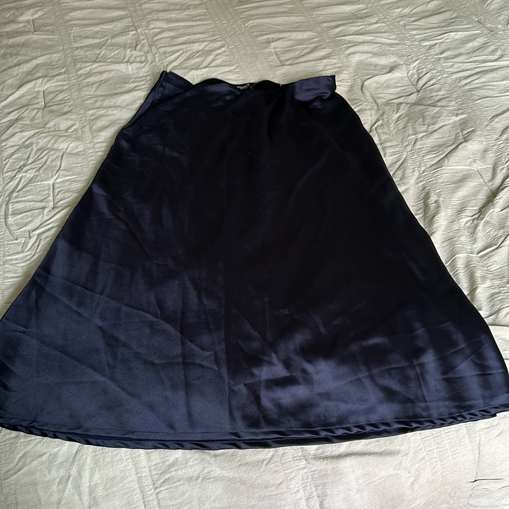 Size large navy blue silk slip skirt